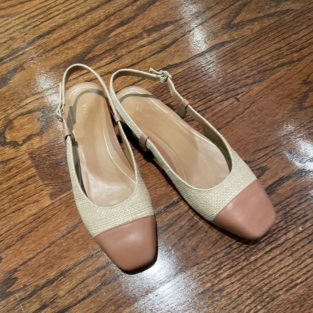 Vionic slingback flats